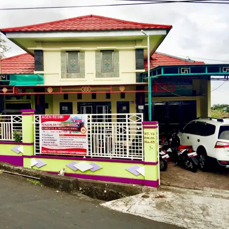 Aini Home Stay