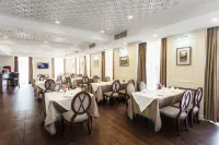 Ambassador Hotel - Desayuno