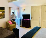 Mas Saint-Ange Hotels in Saint-Laurent-d'Aigouze