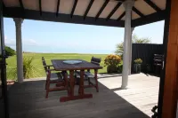 Te Puru Beach Lodge Hotels in Thames