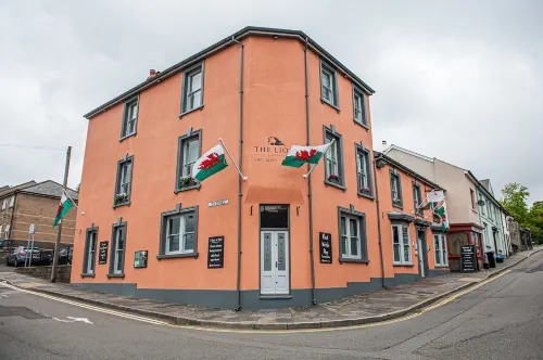 The Lion Hotel Hotel a Ebbw Vale