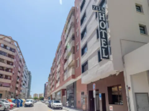 ホテル ゼウス マラガのホテル