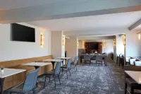 DoubleTree by Hilton Minneapolis Airport - bar