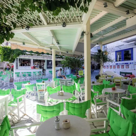 Arco Naxos Luxury Apartments