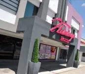 Hotel Flamingo Hotels near Deportes Ibarra