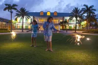 Lighthouse Pointe at Grand Lucayan - All Inclusive Hôtels à proximité de : Taino Beach