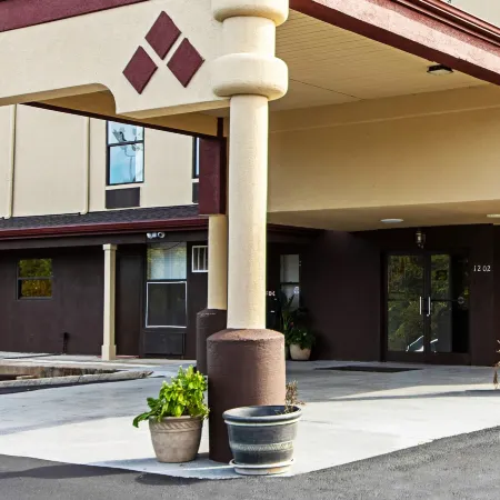 High Point Inn & Suites