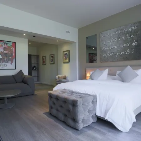 Chez Maman Hotel & Restaurant