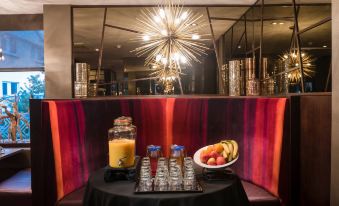 Carlton Hotel