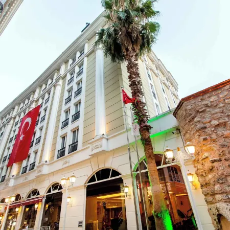 Baron Hotel