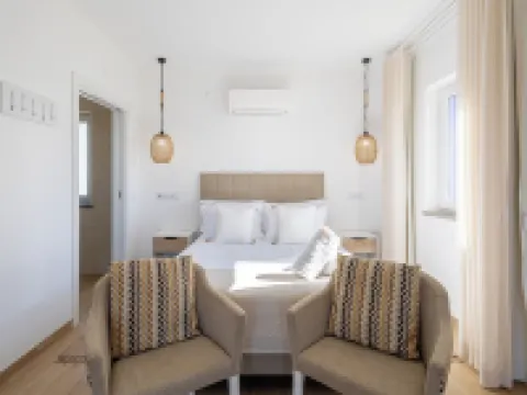 モンテ ド セロ シネスのホテル