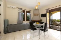 Elaionas Studios Отели в г. 
