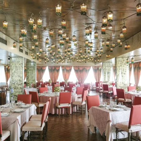 Hotel Al Bustan