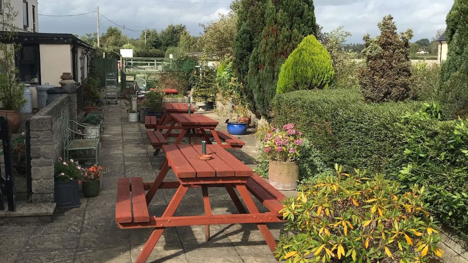 The Pecking Mill Inn