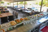 莉迪亞飯店 - 早餐