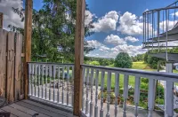 Blue Mountain Mist Country Inn - Mountain view