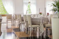 Hotel Mediterraneo - breakfast