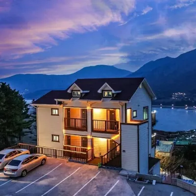 Geoje Cheongsol Pension Các khách sạn gần Văn phòng Nambu-myeon