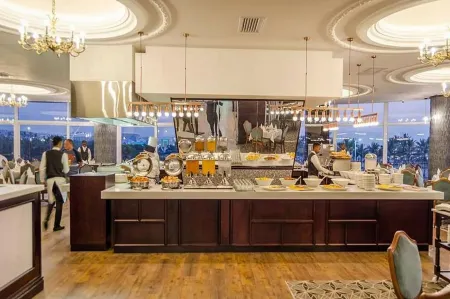 Blue Waters Hotel Отели рядом с достопримечательностью «Moses Mabhida Stadium»