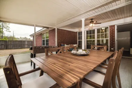 Coastal theme getaway Relaxing, Patio Arcade