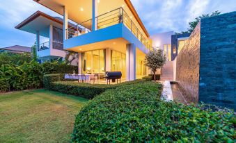 Phu Montra Villa with Ocean View A4