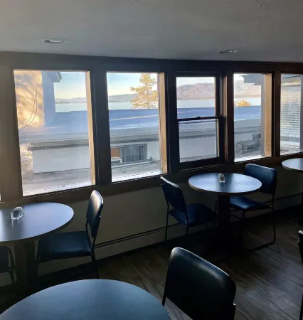 Americas Best Value Port Polson Inn Отели в г. Биг Арм