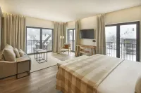 Mim Baqueira Member of Melia Collection