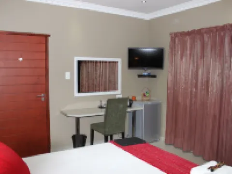 Big Five Guest House Hotels in Umtata