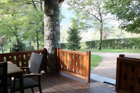 Lazy Bee Camping Village Отели в г. Chef-Lieu