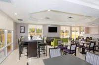 La Quinta Inn & Suites by Wyndham Mobile - Daphne Hotels in Baldwin County
