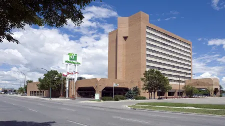 Holiday Inn Winnipeg-South Отели рядом с достопримечательностью «Университет Брендона»