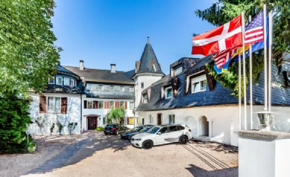 Hotel Villa Falkenberg Hotels near Kalkum