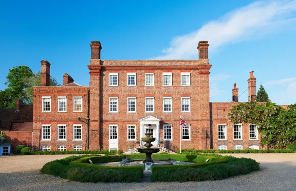 錢普尼斯亨洛酒店