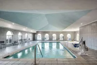Spark by Hilton Dumas - Pool