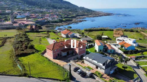 Hotel A Raiña Hôtels à : O Baixo Mino