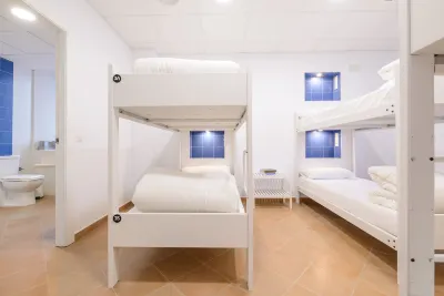 Benarrabá Hostel