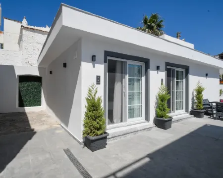 Swan Boutique Hotel โรงแรมในโบดรุม