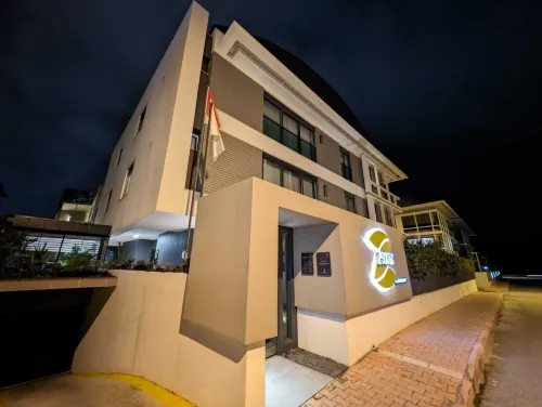 Z-SUITES - Condos