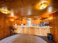 Lake Creek Lodge Hotels in Sisters