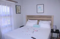 Serene Cottage - parkir
