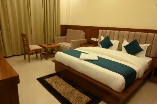 Musk Hill Resort Hotels near Phulwari Resort