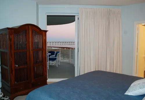 Beach Colony Resort 2B, Breathtaking views!