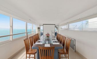 Blue Pearl Hotel
