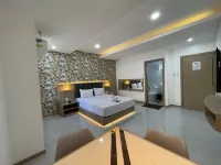 Honey Hotel - Angeles Magalang 호텔