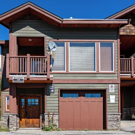 Bear's Paw Chalet - Amazing Location & Ski in-Out
