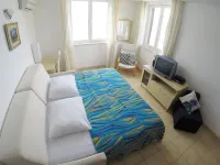Bech Apartment - 4 Persons Hotels in Starigrad