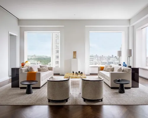 INFIVILLA Suites Eaton Center Отели рядом с достопримечательностью «Йонг-Дундас»