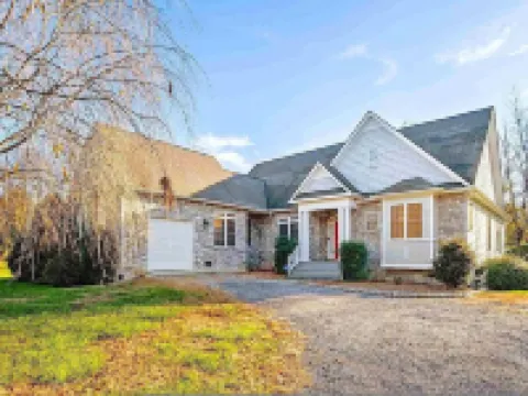 Stoney Creek Cottage Wintergreen w EV Charger Hotels in Rockfish