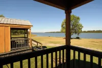 Red Leaf Cottages - Homestays