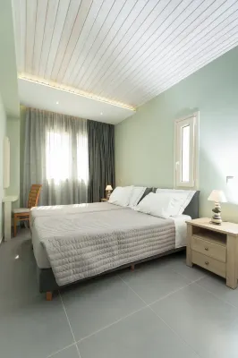 Luxury Holiday Home 4 Bedroom Villa in Paleokastro Hotele w: 